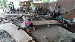 BIG SUAR WOOD HAS A GOOD GRAINS TO MAKE A SOLID TABLE