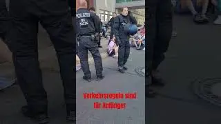 Verkehrsregeln sind f&uuml;r Anf&auml;nger #berlin #politik #protest #polizei #demokratie
