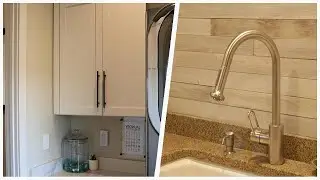 75 Medium Tone Wood Floor Laundry Room With Gray Backsplash Design Ideas You'll Love 🔴