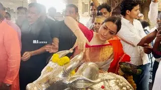 Tamannaah Bhatia and Director Sampath Nandi Visit Mumbai Babulnath Mandir | Odela 2