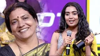 Emotional Moment! Proud Mother Jeevitha's Heartfelt Reaction to Shivatmika's Inspiring Speech