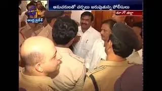 Cops Trying to Bust Mudragada Padmanabham's Hunger Strike