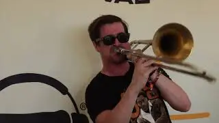Ikebe Shakedown performs 