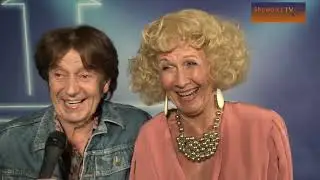 Anne De Baetzelier en Willy Sommers presenteren tijdens Tien Om Te Zien- de musical