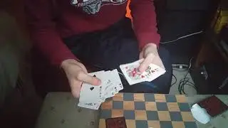 GirafficReviews: Bicycle Hidden Deck & Bicycle Vintage Classic Deck