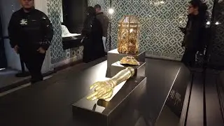 Topkapı Sarayı Kutsal Emanetler Dairesi (The Chamber of the Holy Relics of Topkapı Palace)