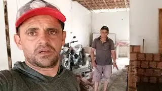 Fui da uma força a Papai, em uma reforma que ele começou 