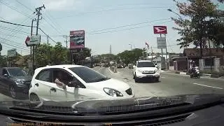 Why I have a dashcam - Road Rage Honda Brio (Ribut di Jalan)  in Semarang Indonesia