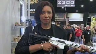Columnist suspended for defending NRA resigns