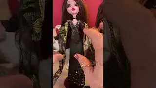 Making Monster High dolls with glass eyes