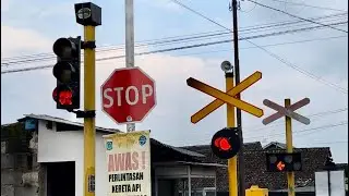 Perang Sirine!, Perlintasan Unik Kereta Api Morotanjek Malang, Jawa Timur