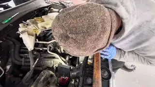 Водяной насос Dodge Nitro 3.7L