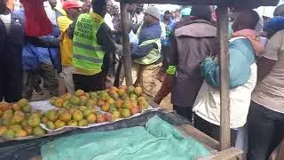 MWIZI WA SIMU APIGA SIMU KOFI - KAMBI YA MWANZA MARKET