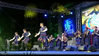 La Tuna Universitaria del Azuay ( Cáceres ) ( Ecuador )