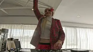 #christmasinjuly #entertainment #astridfox 