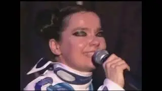 Björk - Hyperballad Live In JAPAN