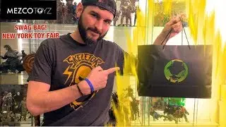 Mezco New York Toy Fair 2020 Agent Gomez Exclusive Unboxing!