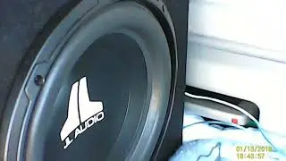 JL Audio 750 watts RMS 12W6 SPL SQ perfect slammin' subs facing off
