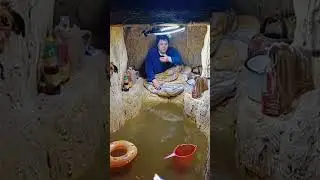 Suvival technology show video in forest