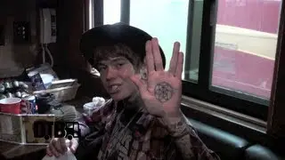 Never Shout Never / Christofer Drew - CRAZY TOUR STORIES Ep. 26 [Warped Edition 2013]