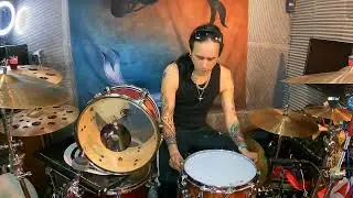 NICKO MCBRAIN &lsquo;BOOMER&rsquo; TOM BATTER - CODE DRUMS