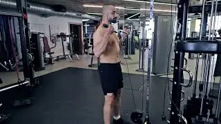 Cable curl wide grip - باي كيبل بار معوج واسع.