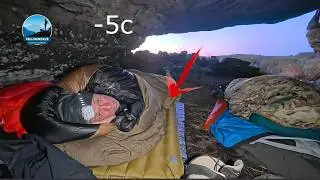 Абсолютно холодно. -5&deg;C. Кемпинг в пещере с военным снаряжением. Спальный мешок Carnthia и бивак ...