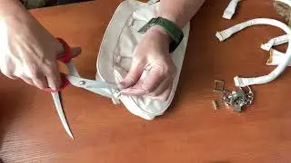ASMR.  I cut the bag, the sounds of scissors, leather and metal.