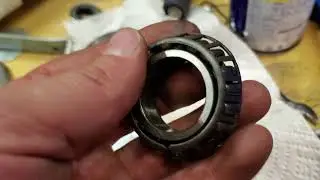 Universal Marine diesel M18 Hurth HBW-50 transmission bearing replacement