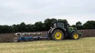 Pfl&uuml;gen auf schwerem Boden mit John Deere 7290R und &Ouml;verum Variflex EX 5975H