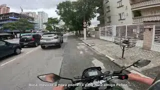 o capacete predador sobre 2 rodas e uma mini gun.... 20251031