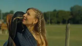 Melanie Ryan - Buckle Down (Official Music Video)