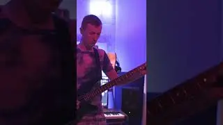 Поздравьте, у меня пополнение - бас Fernandes FRB-40🙃 Кто узнал рифф?))