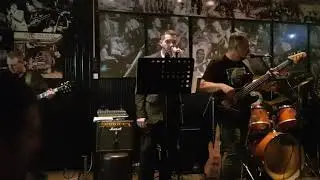 Dr. Tine i asistenti - Walk of life