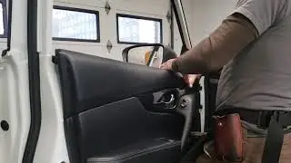 Nissan Rogue 2017 Sweep removal without drooping Door panel