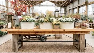 Simple Yet Charming Farmhouse Garden Decor Ideas with Rustic Country Charm