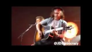 Justin Bieber and Dan Kanter performing Die In Your Arms (live and intimate gig)