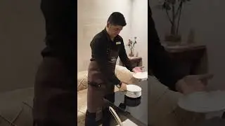 How to carry 4 plates? Plate serve/waiter job/ service/restaurant job.