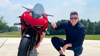 Installing Rizoma Stealth Mirrors on Our Ducati Panigale!