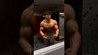 incredible veins| vascularity| veins  #motivation #gym #bodybuilding #veins #viral #trending #shorts