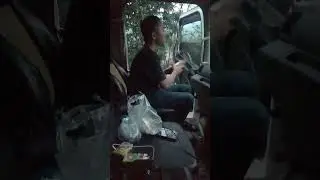 KETEMU ORANG DI JALAN , KATA NYA DARI SUMATRA UTARA, DARI MARGA MANDELING , SUDAH 5 HARI JALAN KAKI,