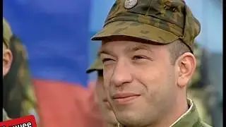Солдаты приколы на плац в шлепках кабанов /soldaty