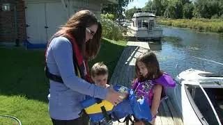 Child Lifejacket Fitting - Enjoyboating.ca