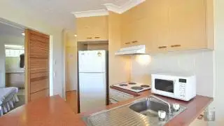 21 Rays Resort 106 Marine Parade, Southport QLD By Feng Gao