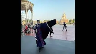 Dissed by the Evil Queen at Tokyo Disneyland!  #disney #amusementpark #themepark #tokyodisneyland