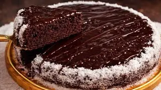 كيك شوكولاته مش و خفيف❗بكل السهولة هتعمليه بدون مضرب و لا خلاط بصوص شكولاته إقتصادي و طعمه رهيب👌