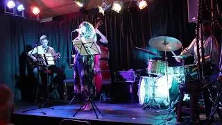 Peel me a grape - Mia Parsons