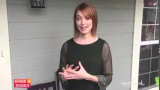 .@aliciciwitty talks playing Santa in 