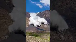 🏔️💥 Unbelievable Footage: Avalanche Strikes Tourists! ❄️🎥