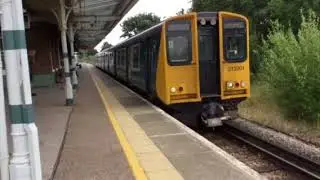 313201 departs Barnham